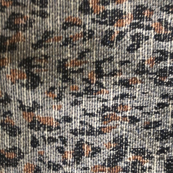 W5 | small halter leopard print top. Fringed hem. Sleeveless - Picture 10 of 15